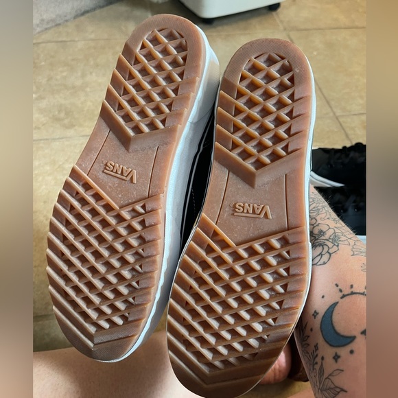 Women’s Vans Platform Sneaker - Picture 4 of 4